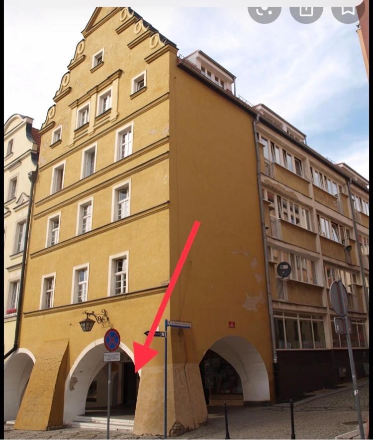 Apartament Szczesliwa 13 - Plac Ratuszowy Еленя-Гура Экстерьер фото