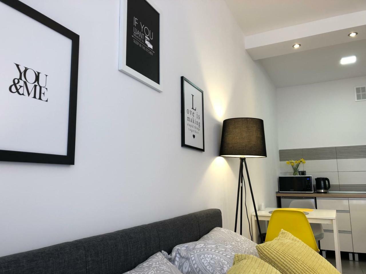 Apartament Szczesliwa 13 - Plac Ratuszowy Еленя-Гура Экстерьер фото